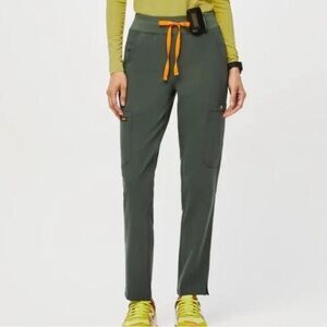 FIGS Yola Skinny Fit Straight Leg 11-Pocket Scrub Pants Moss  Green/Orange Large